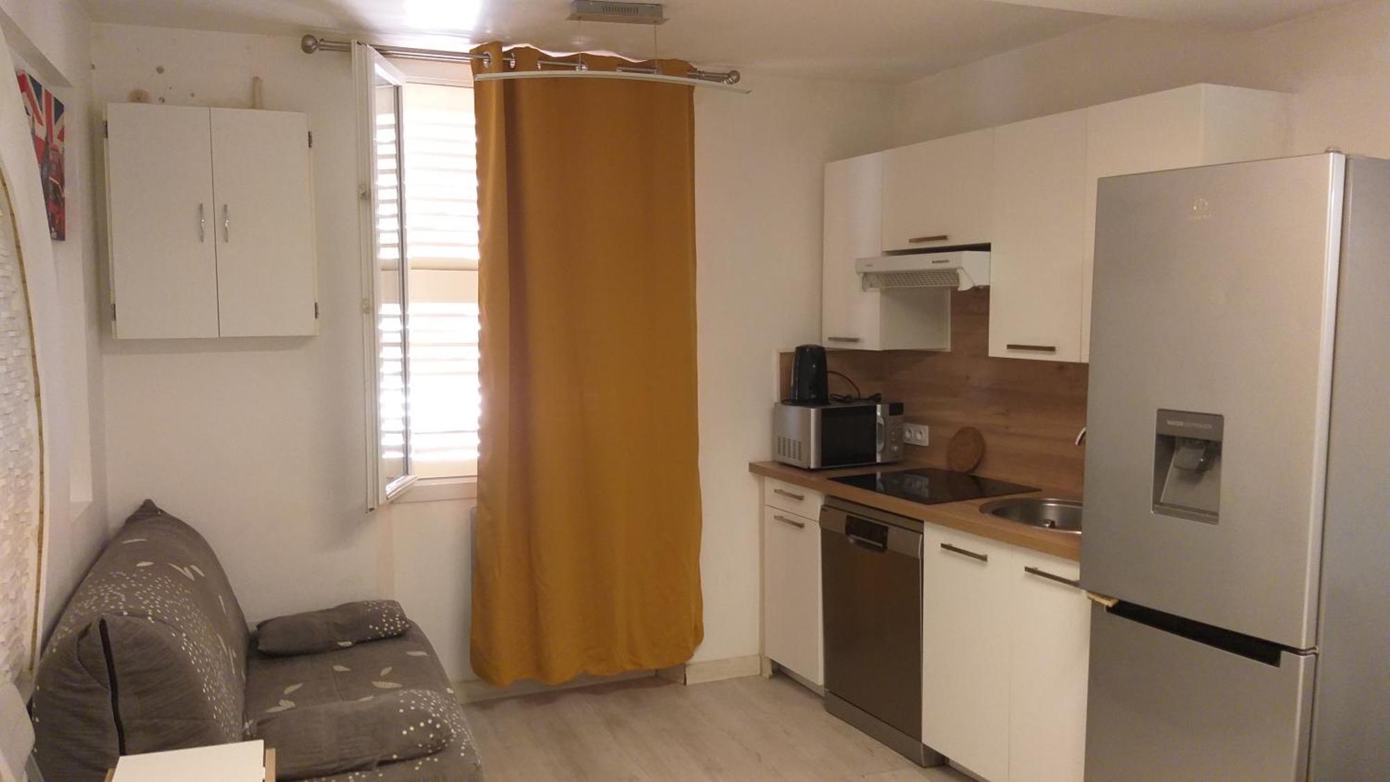 Magnifique Studio Au Coeur Historique De Fréjus Exteriör bild